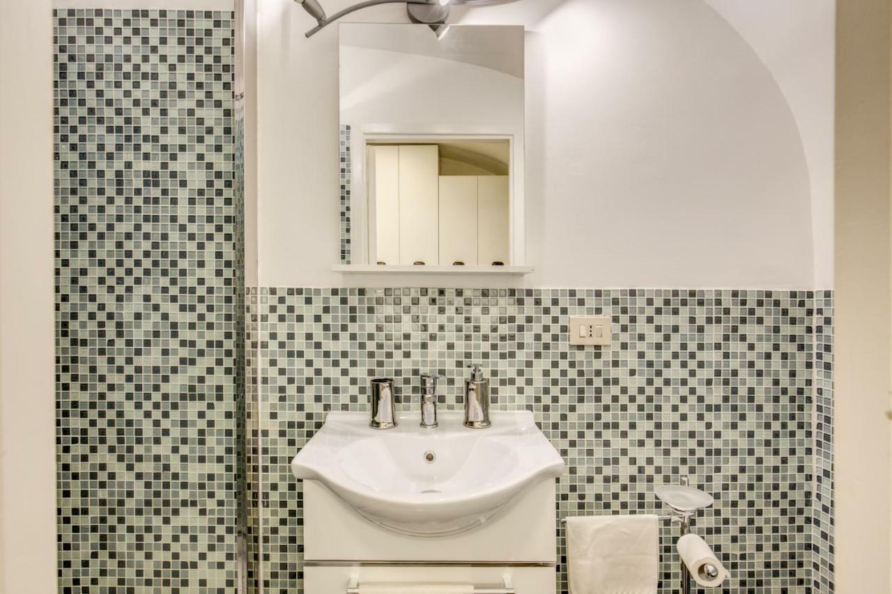 Fori Imperiali Lovely Apartment Rome Exterior photo