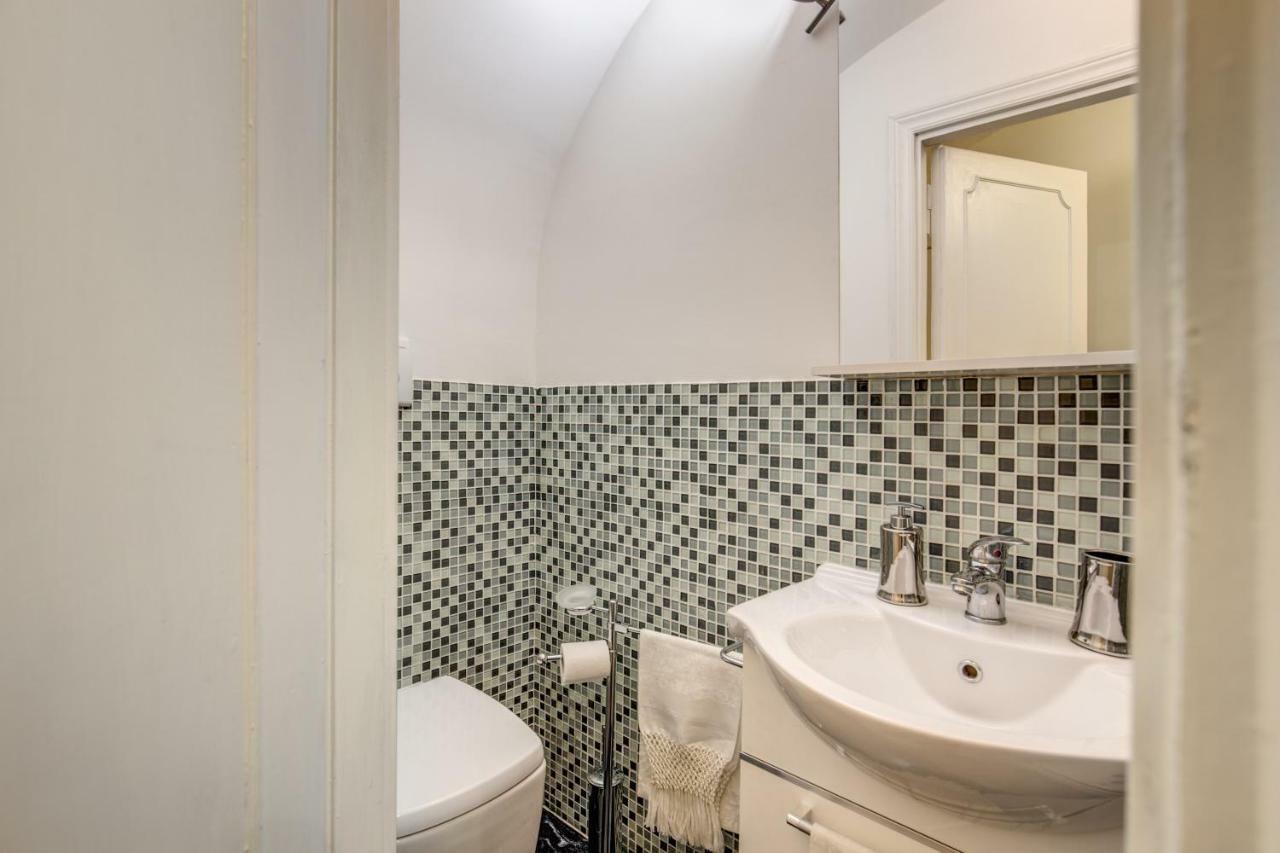 Fori Imperiali Lovely Apartment Rome Exterior photo