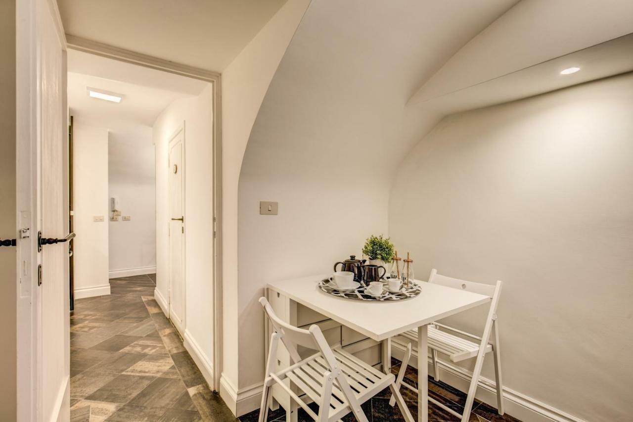 Fori Imperiali Lovely Apartment Rome Exterior photo