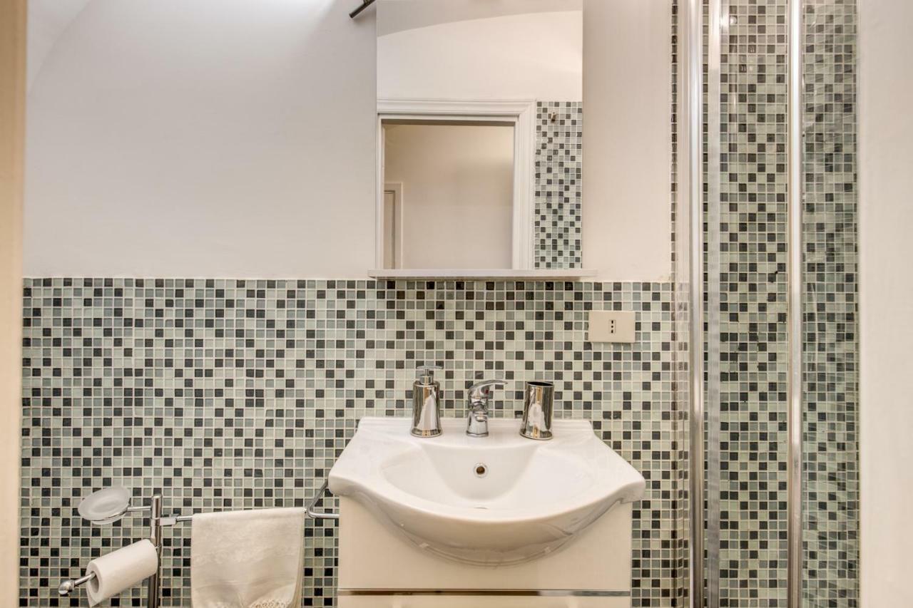 Fori Imperiali Lovely Apartment Rome Exterior photo